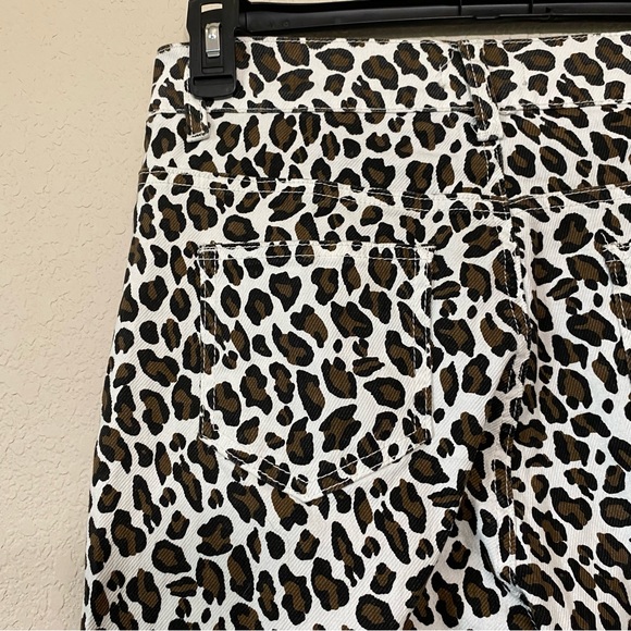 Southern Stitch Cheetah Print Denim Bell Bottoms Size Medium - Picture 4 of 7